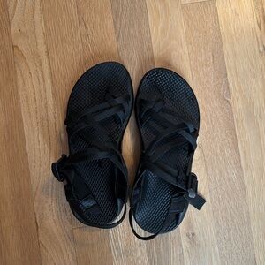 Women’s Chacos. Black. Size 8